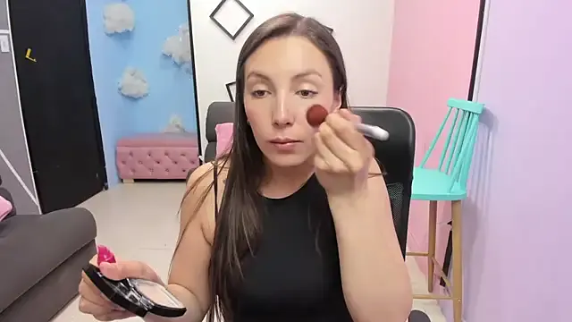 Girls: try live performances with matured performers, from dancing to quirks, in a variety of beautiful sex cams.