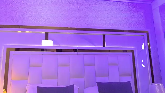 paulina_cano from StripChat is Freechat