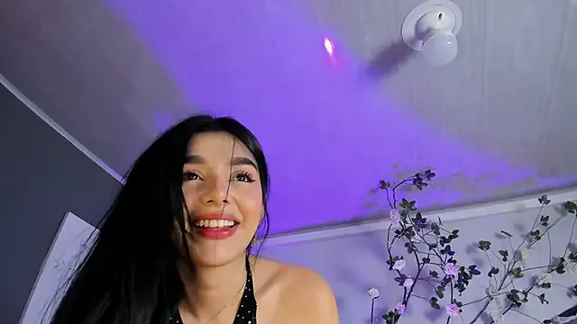 paulinabennet from StripChat is Freechat