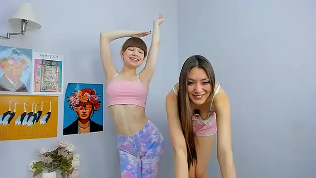 Girls: try live performances with matured performers, from dancing to quirks, in a variety of beautiful sex cams.