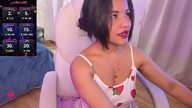 petite_molly_ from StripChat is Freechat