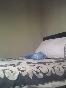 PetiteSquirtQueen from StripChat is Freechat