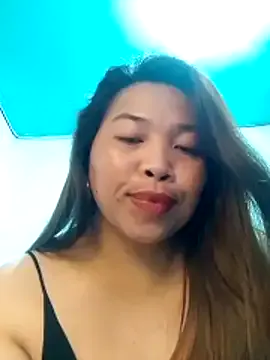 Pinaydreamer18 from StripChat is Freechat