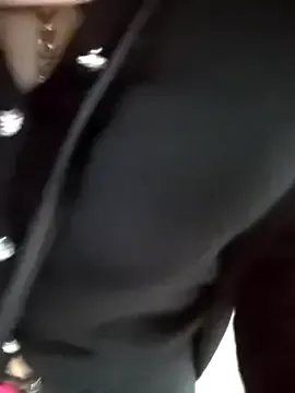 pink-mai from StripChat is Freechat