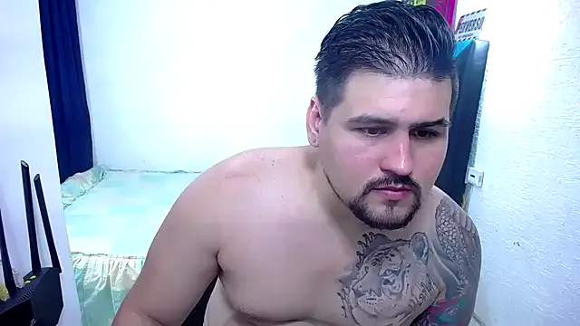 pitbullveryhot from StripChat is Freechat