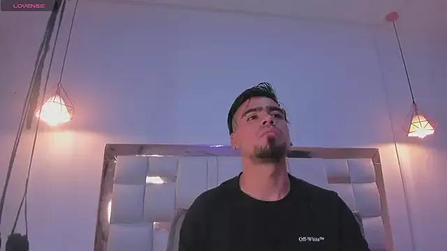 PittAndLunaa from StripChat