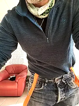 platone09 from StripChat is Freechat