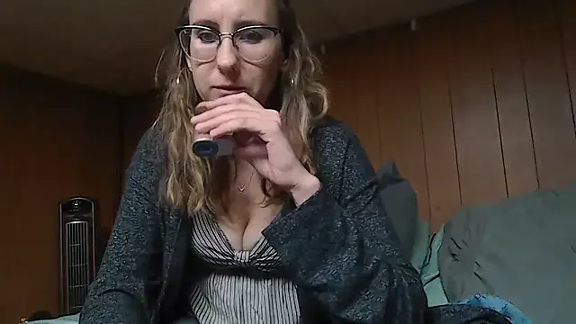 pleasureme24k from StripChat is Freechat