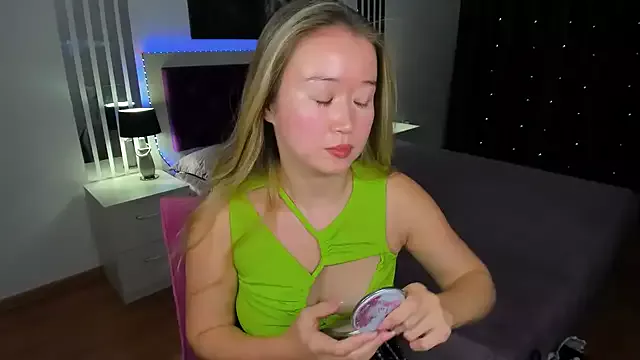 Girls: try live performances with matured performers, from dancing to quirks, in a variety of beautiful sex cams.