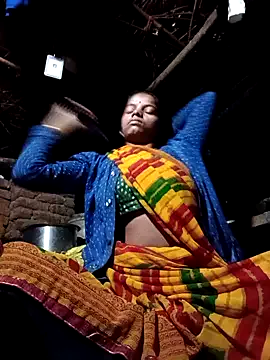 Poonam_cute from StripChat is Freechat