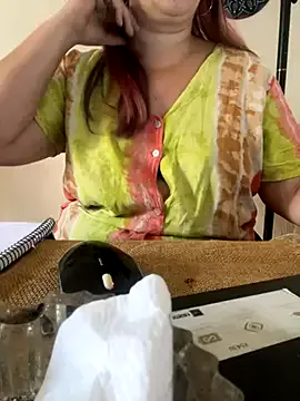 Popinasq from StripChat is Freechat