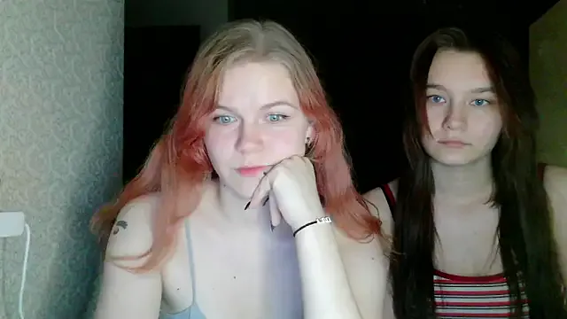 Poppy_sun from StripChat