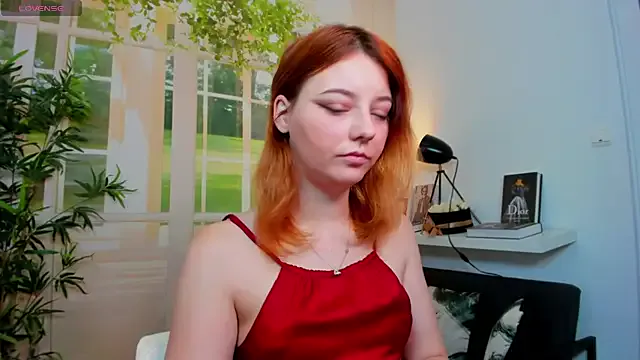 pretty_little_thing from StripChat is Freechat