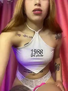 PrettyAshley_ from StripChat is Freechat