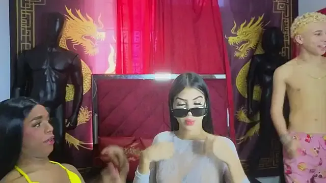 Girls: try live performances with matured performers, from dancing to quirks, in a variety of beautiful sex cams.