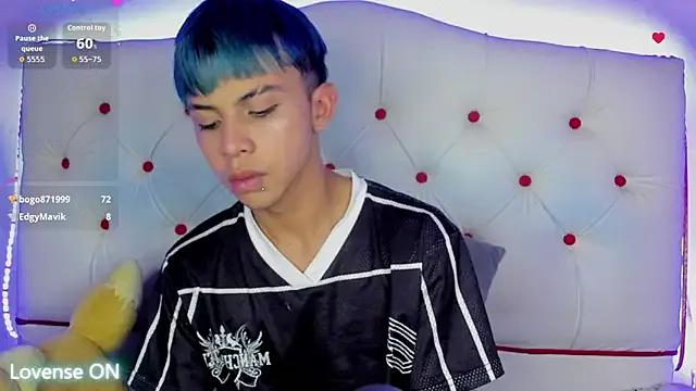 Princeapolo_anki from StripChat is Freechat
