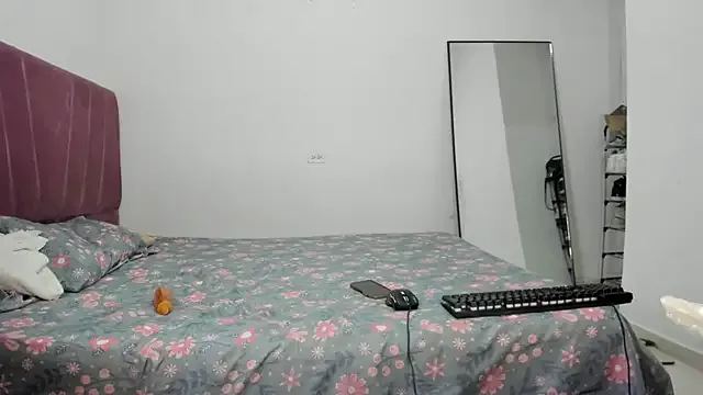 Princess_Allisson_ from StripChat is Freechat