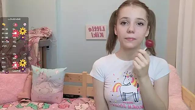 PrincessLittleKiki from StripChat is Freechat