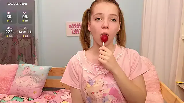 PrincessLittleKiki from StripChat is Freechat