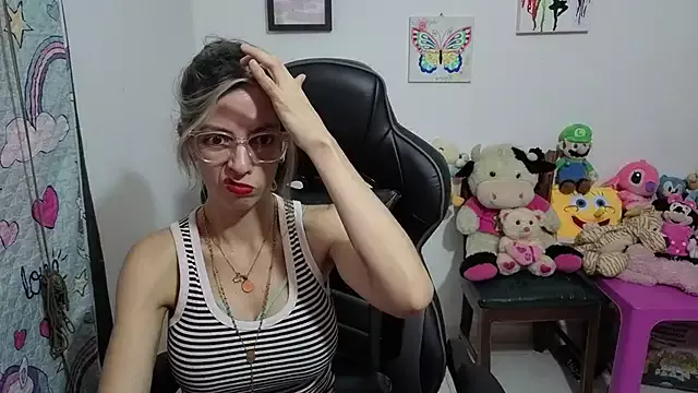 Girls: try live performances with matured performers, from dancing to quirks, in a variety of beautiful sex cams.