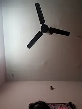 pujapujarrrr from StripChat is Freechat