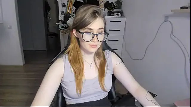 PureHeartt_ from StripChat