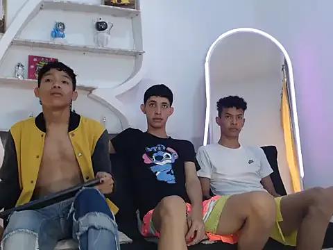 PYCS_BOYS from StripChat is Freechat