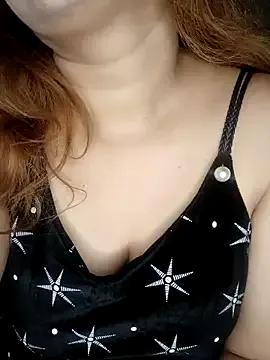 Queen-kohinoor from StripChat is Freechat