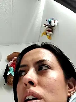Queen_Ashly from StripChat