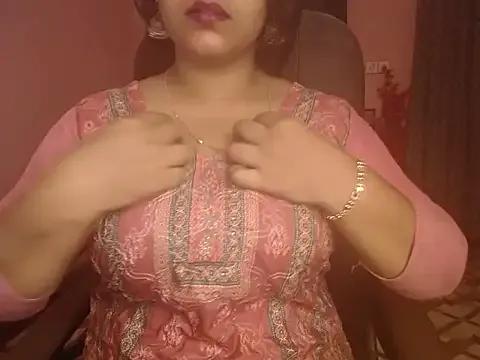 Queen_Jessia from StripChat is Freechat