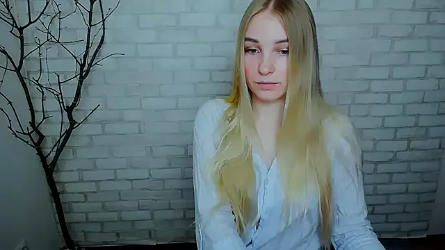 Queen_ofLove from StripChat