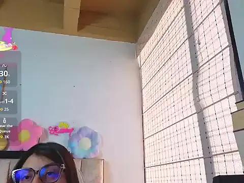 Queenalexxa111 from StripChat