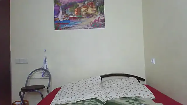 QueenMomyS from StripChat is Freechat