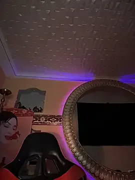 Queentaraf999 from StripChat is Freechat