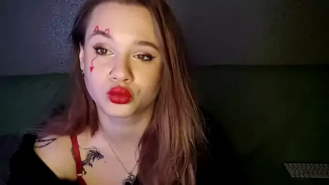 QuiveredFrown from StripChat is Freechat