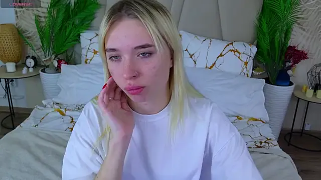 RachelColon from StripChat is Freechat