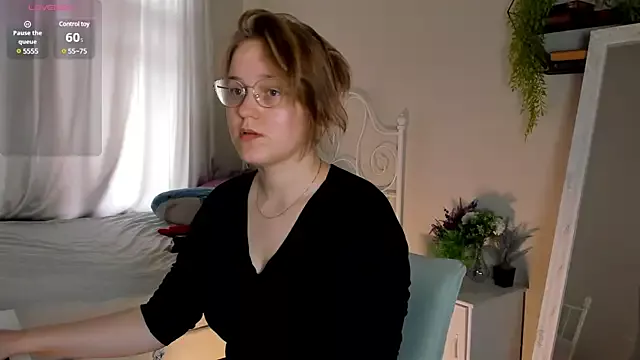 Rada_Woods from StripChat