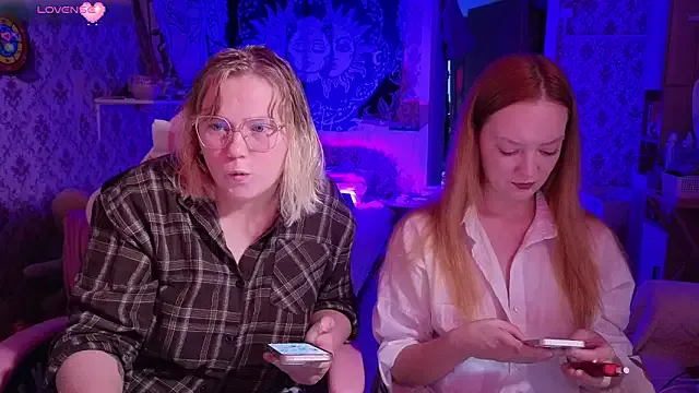 Girls: try live performances with matured performers, from dancing to quirks, in a variety of beautiful sex cams.