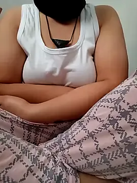 Raperin2545 from StripChat is Freechat