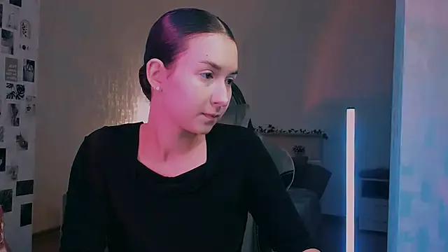 raviolly046 from StripChat is Freechat