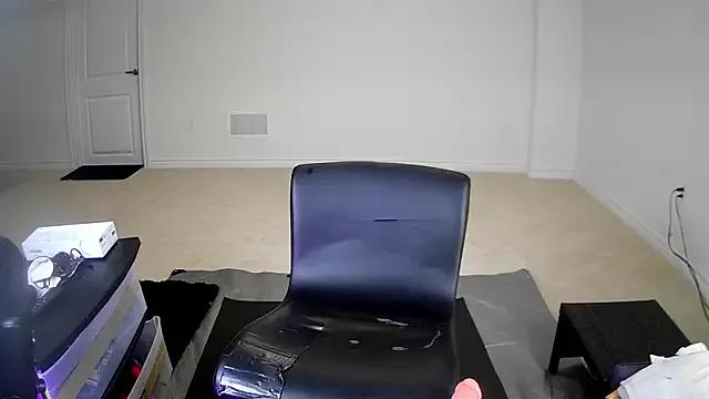 Ravishing_Roma from StripChat is Freechat