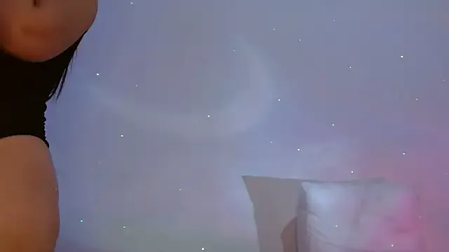 Rebecadiaz13 from StripChat