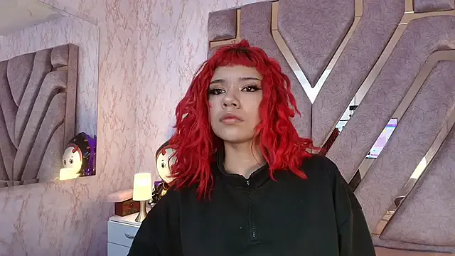 Redd_pandaa from StripChat