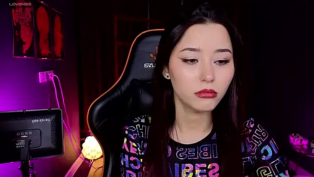 RedMidnight from StripChat is Freechat