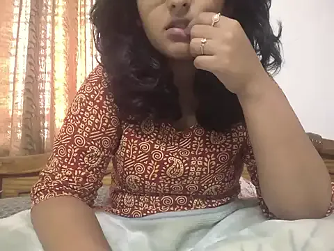 reena_12 from StripChat is Freechat