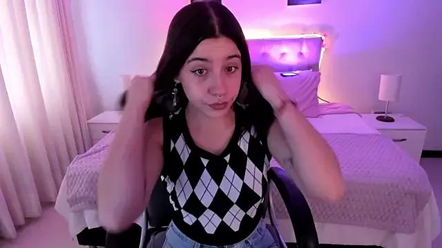 Girls: try live performances with matured performers, from dancing to quirks, in a variety of beautiful sex cams.