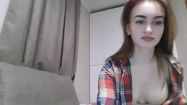 Requellia from StripChat is Freechat