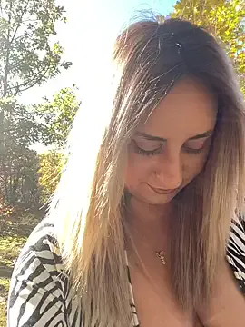 RhanyaThorres from StripChat is Freechat