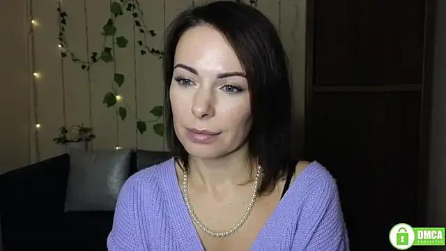 Rita_lovvylyou from StripChat is Freechat