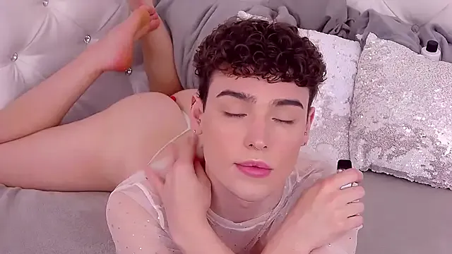 RobbyCharming from StripChat